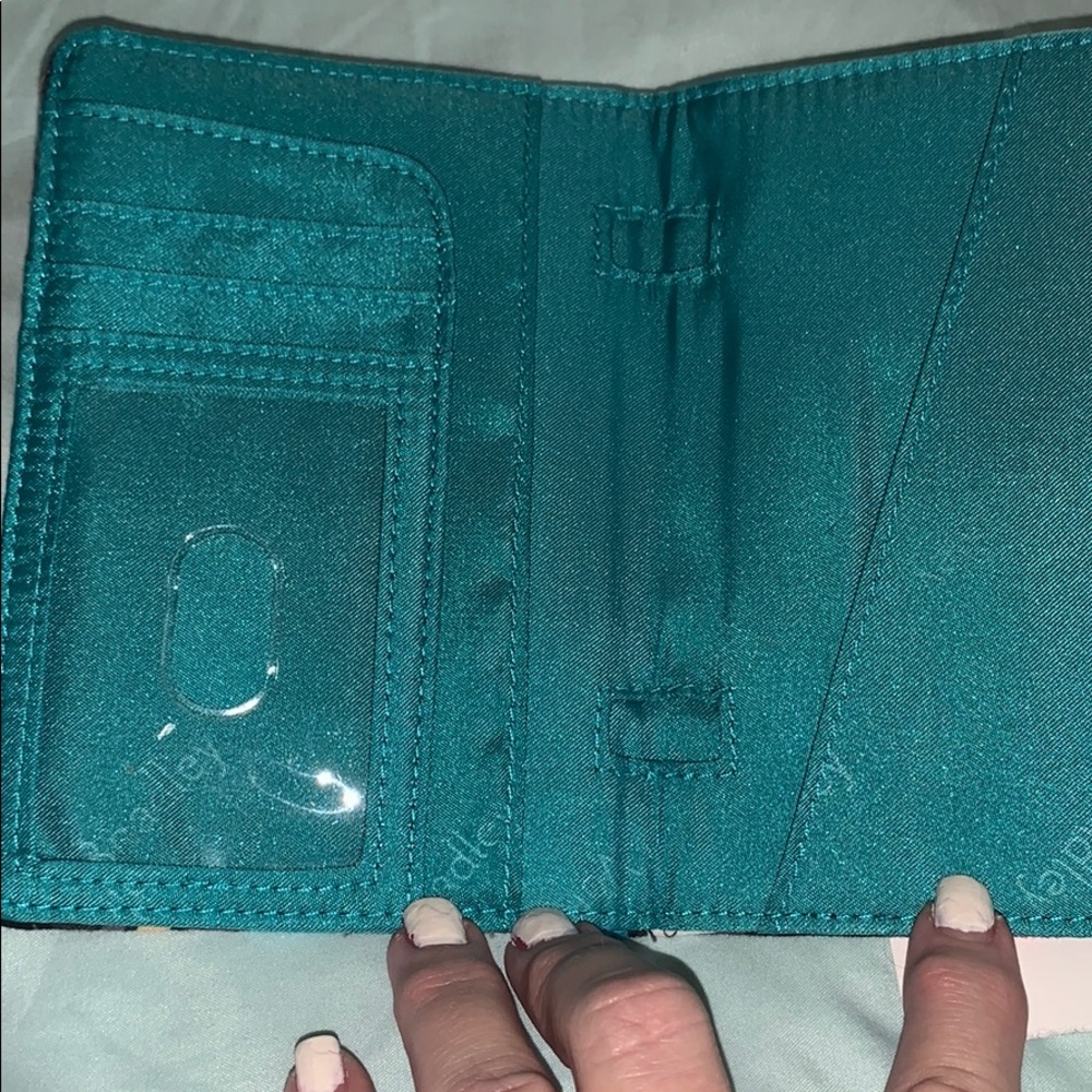 Vera Bradley Wallet includes spot for passport - Picture 5 of 7